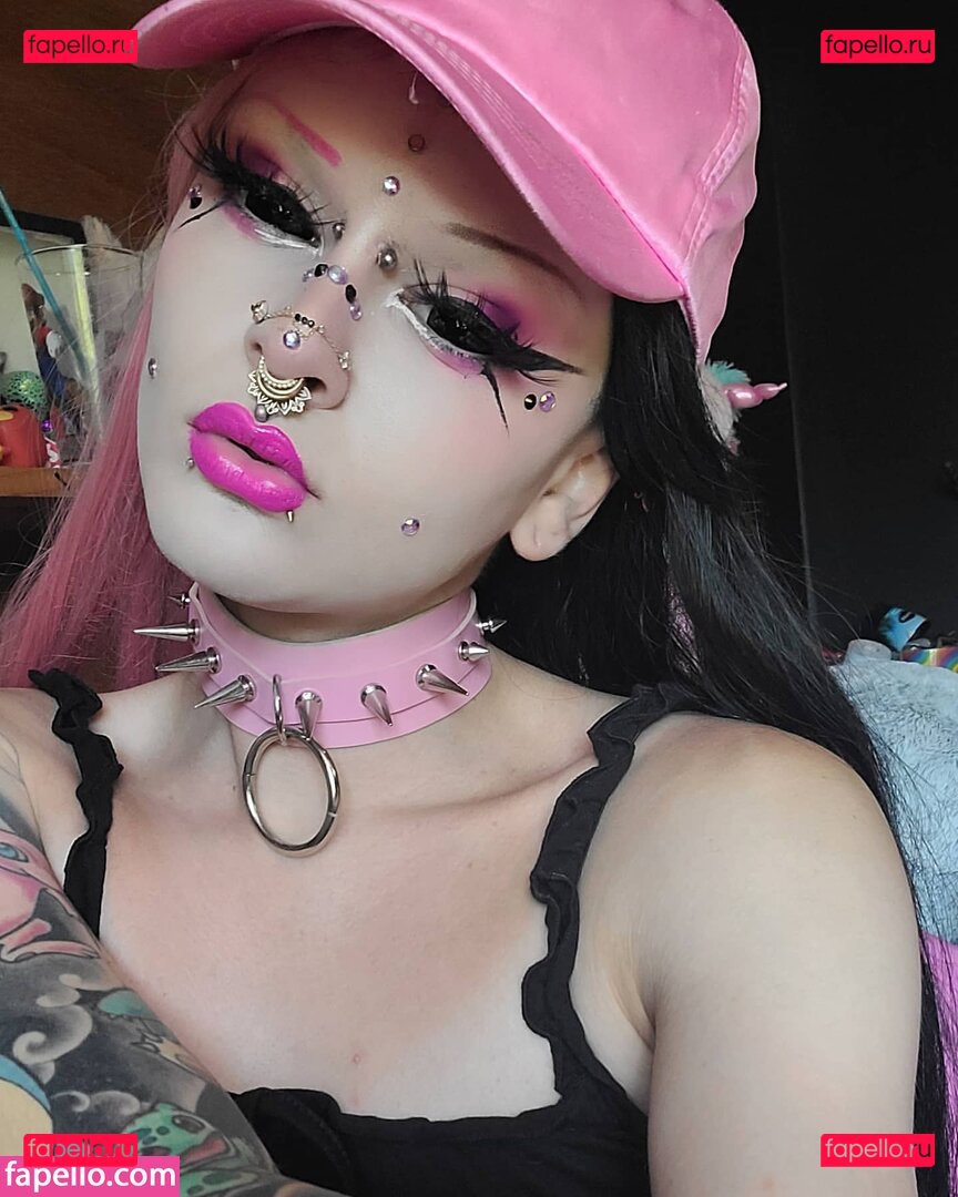 Sky Burrito / burritoirl / https: / skyburrito Onlyfans Photo Gallery 