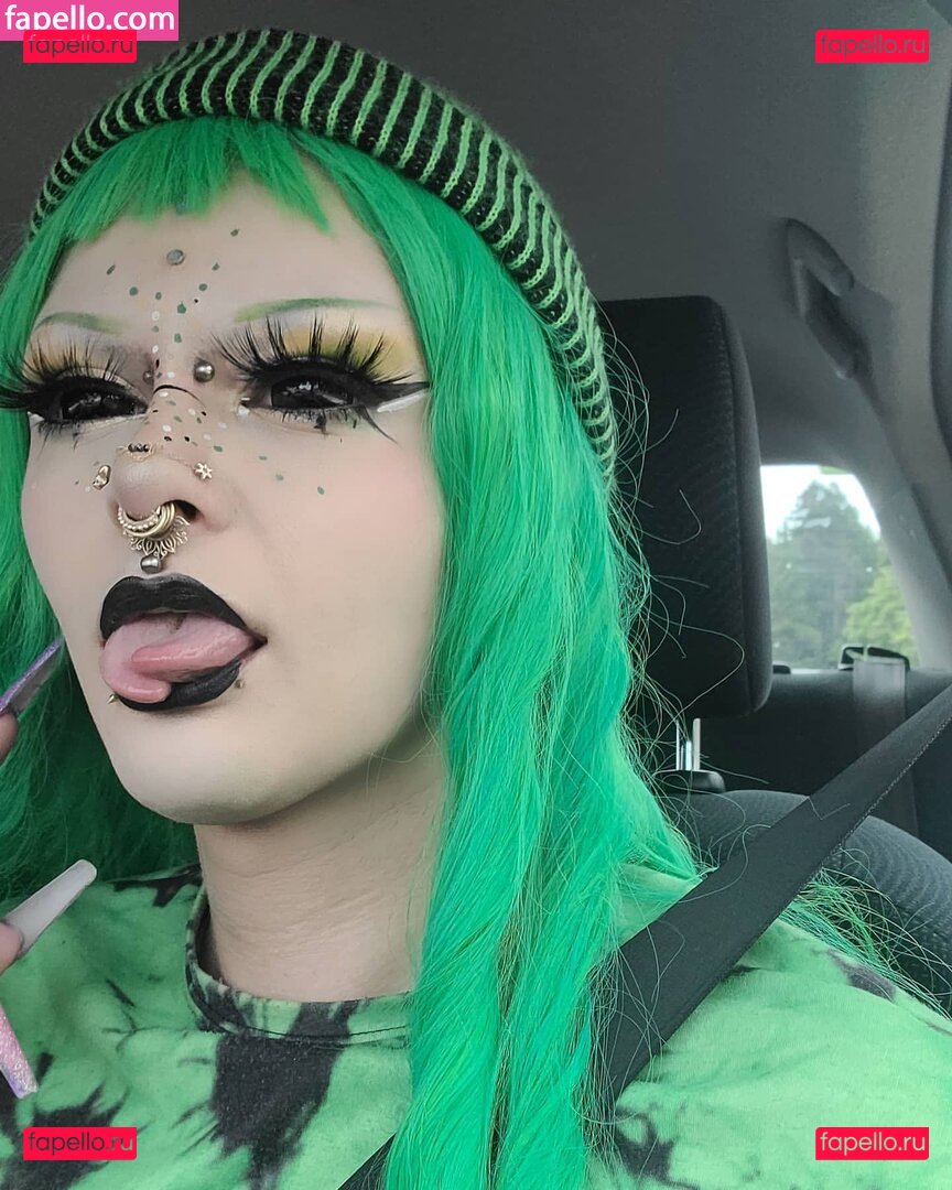 Sky Burrito / burritoirl / https: / skyburrito Onlyfans Photo Gallery 