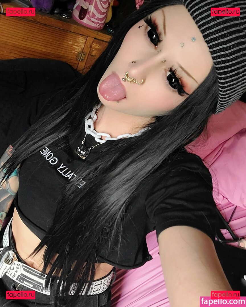 Sky Burrito / burritoirl / https: / skyburrito Onlyfans Photo Gallery 