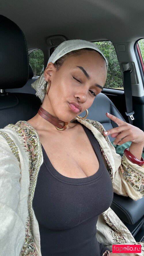 Aaliyeezy Nude Onlyfans Photo 26