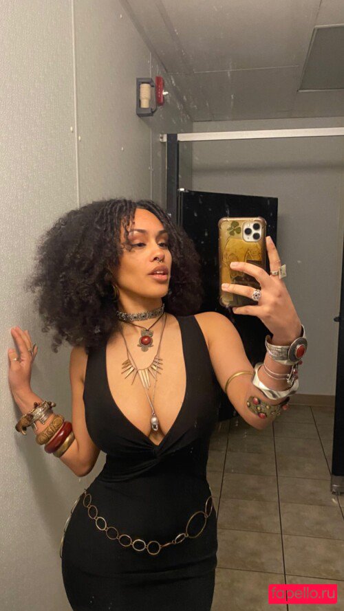 Aaliyeezy Nude Onlyfans Photo 11