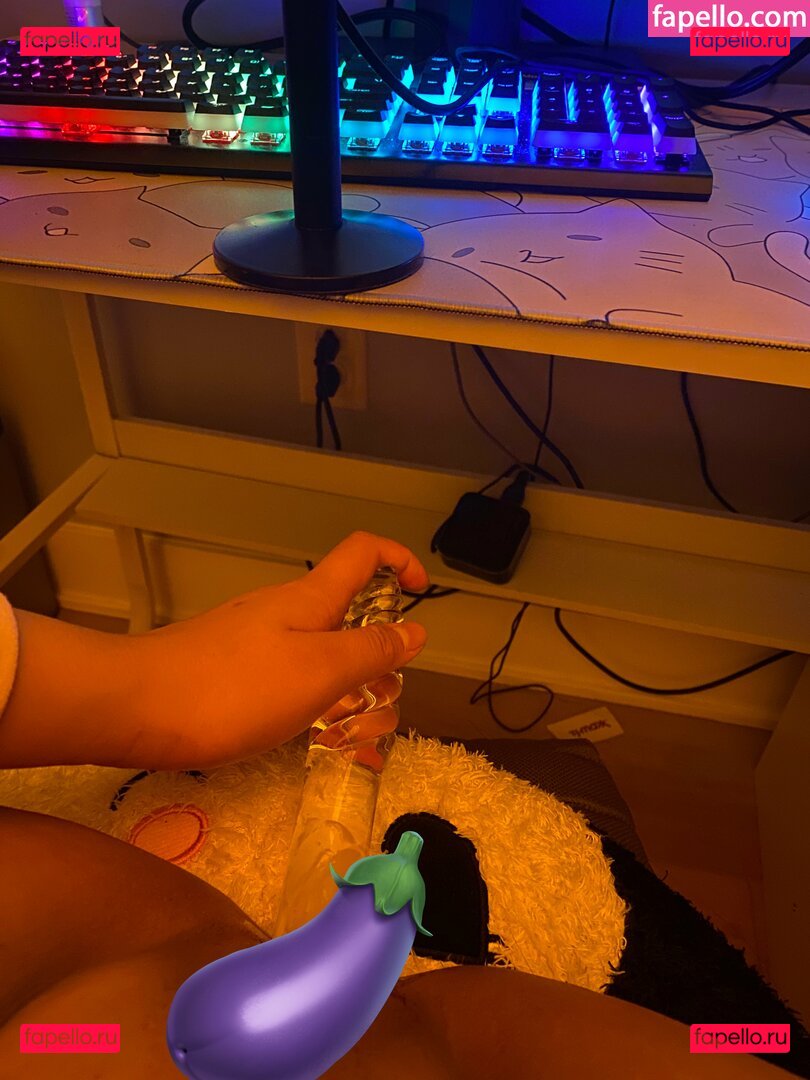 MaeMaeluves / mamaemelia Onlyfans Photo Gallery 