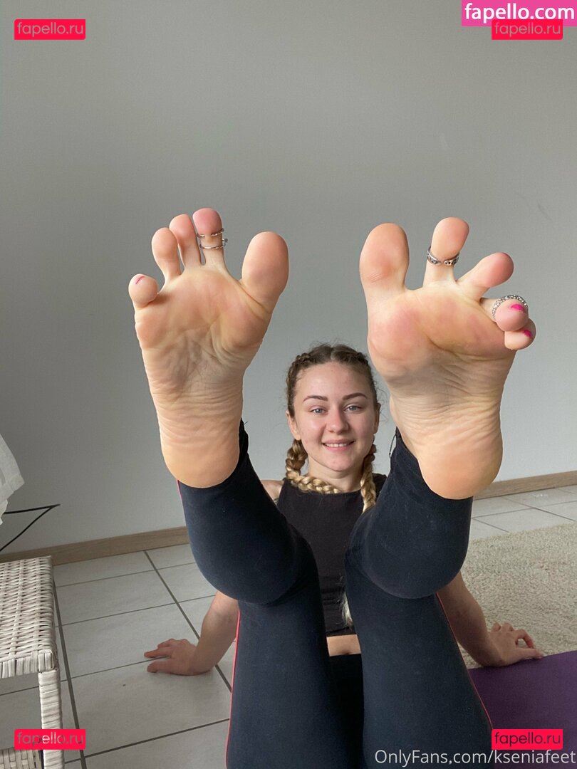 k.flexiblefeet Nude Onlyfans Photo 15