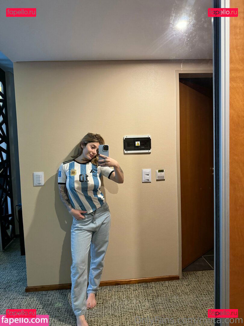 Rolita.com / rolitacouture Onlyfans Photo Gallery 