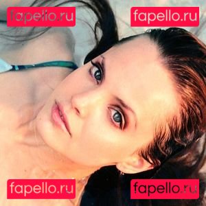 Mena Suvari Nude Onlyfans Photo 64
