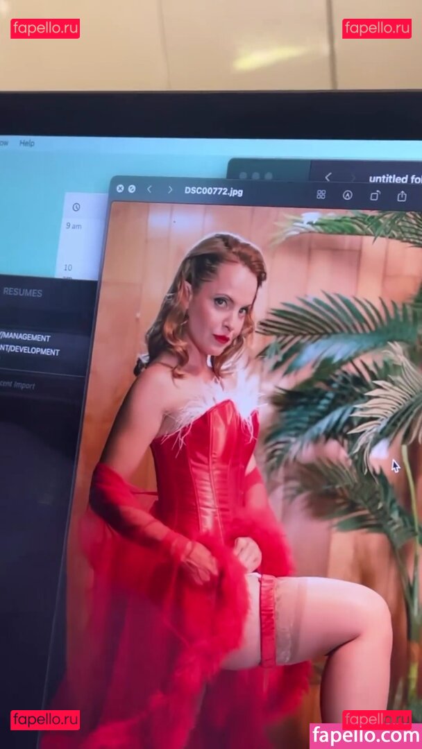 Mena Suvari Nude Onlyfans Photo 48