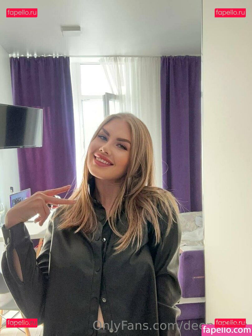 lara_love_love / vikini.swimwear / vikini_bikini Onlyfans Photo Gallery 