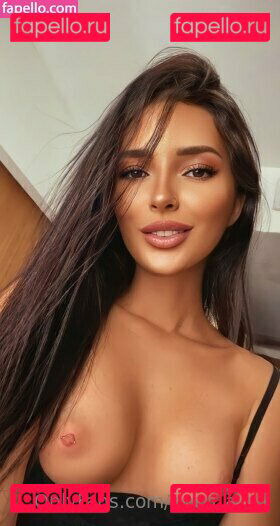 lara_love_love / vikini.swimwear / vikini_bikini Onlyfans Photo Gallery 