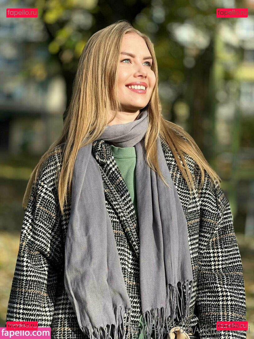 lara_love_love / vikini.swimwear / vikini_bikini Onlyfans Photo Gallery 