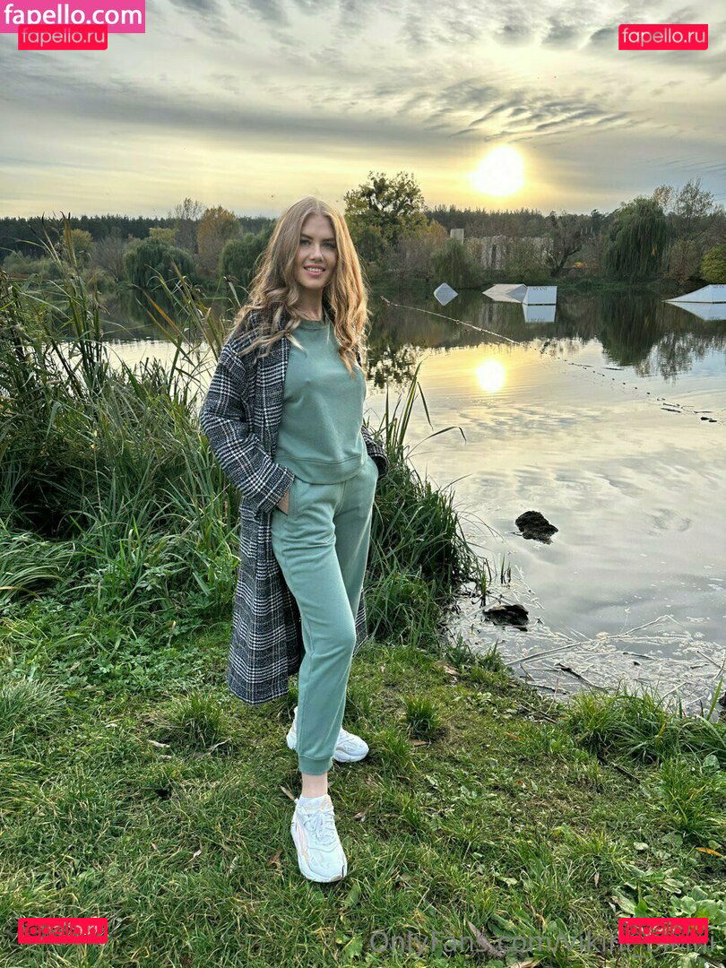 lara_love_love / vikini.swimwear / vikini_bikini Onlyfans Photo Gallery 