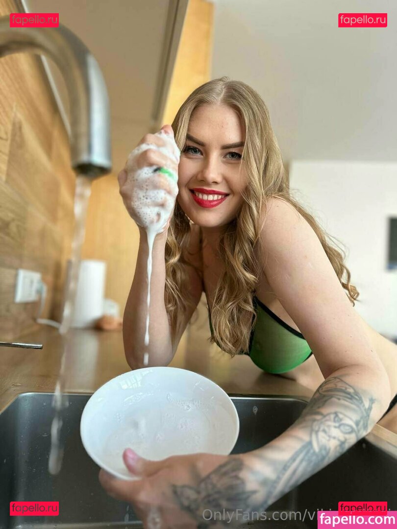 lara_love_love / vikini.swimwear / vikini_bikini Onlyfans Photo Gallery 