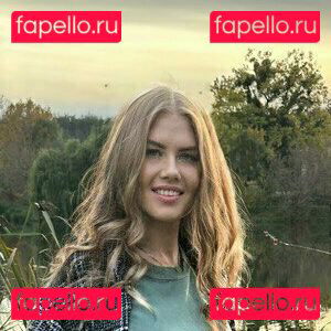 lara_love_love / vikini.swimwear / vikini_bikini Onlyfans Photo Gallery 