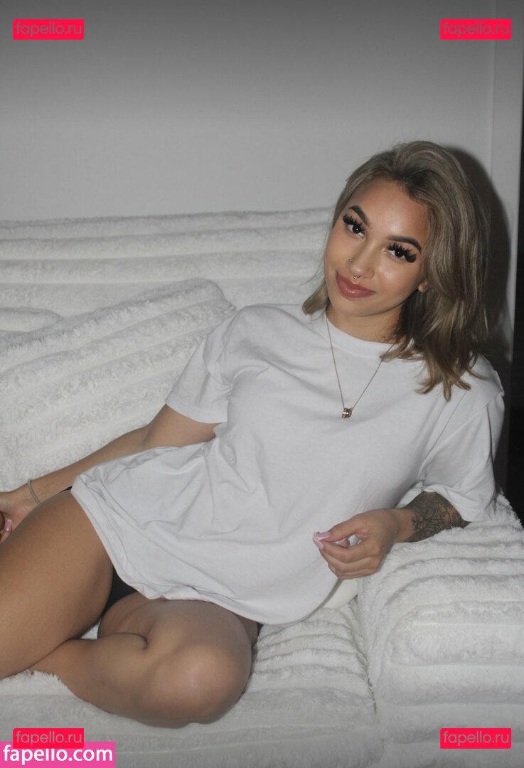 laylaachristinee Nude Onlyfans Photo 8