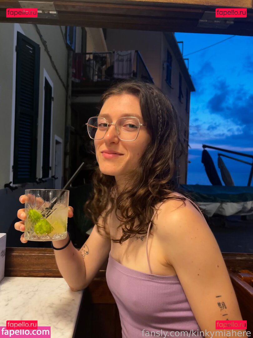 kinkymiahere / kinkywhitegirl / wowmiami_ Onlyfans Photo Gallery 