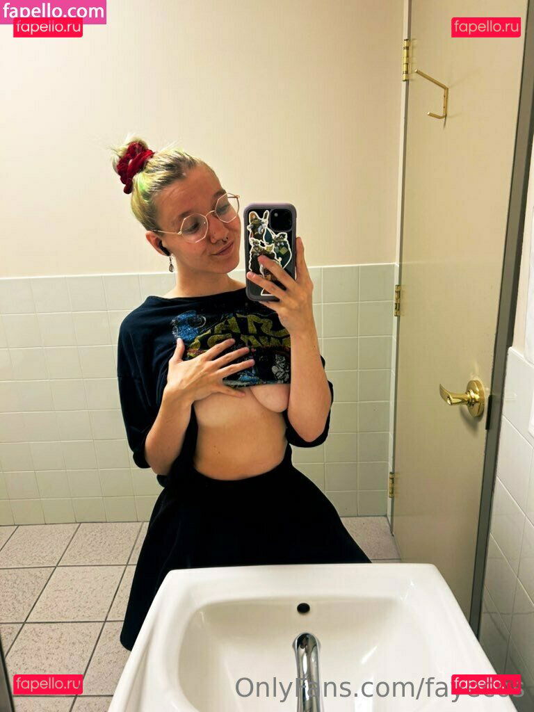 hentaifaye / missfayfaye Onlyfans Photo Gallery 