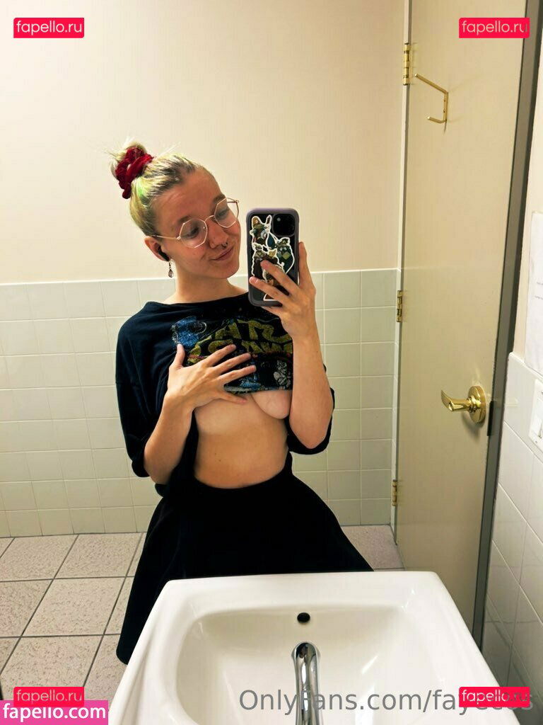 hentaifaye / missfayfaye Onlyfans Photo Gallery 