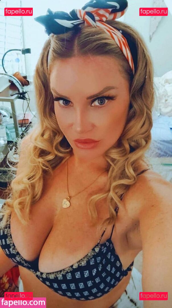 Anina Unger / Nina_Sttar / aninamarie__ Onlyfans Photo Gallery 