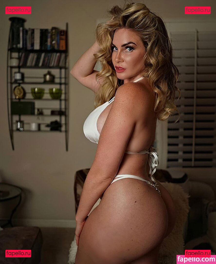 Anina Unger / Nina_Sttar / aninamarie__ Onlyfans Photo Gallery 