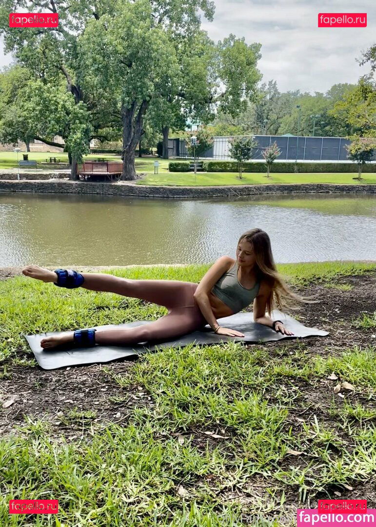 flowwithsky / skyflowartist Onlyfans Photo Gallery 