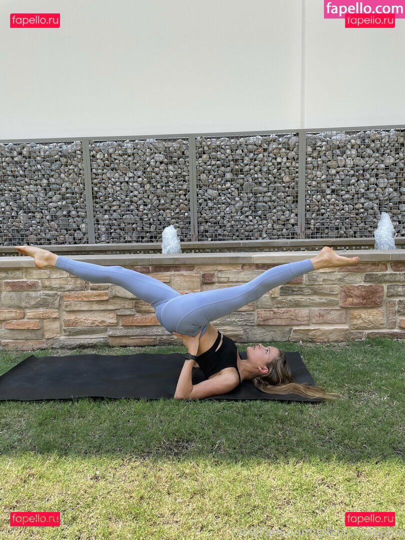 flowwithsky / skyflowartist Onlyfans Photo Gallery 