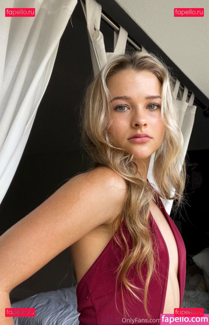 flowwithsky / skyflowartist Onlyfans Photo Gallery 