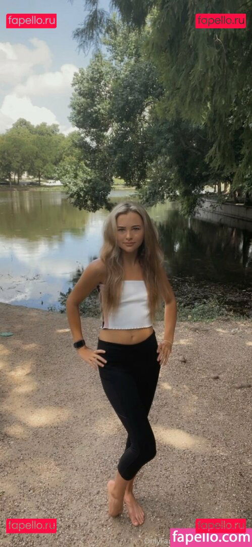 flowwithsky / skyflowartist Onlyfans Photo Gallery 