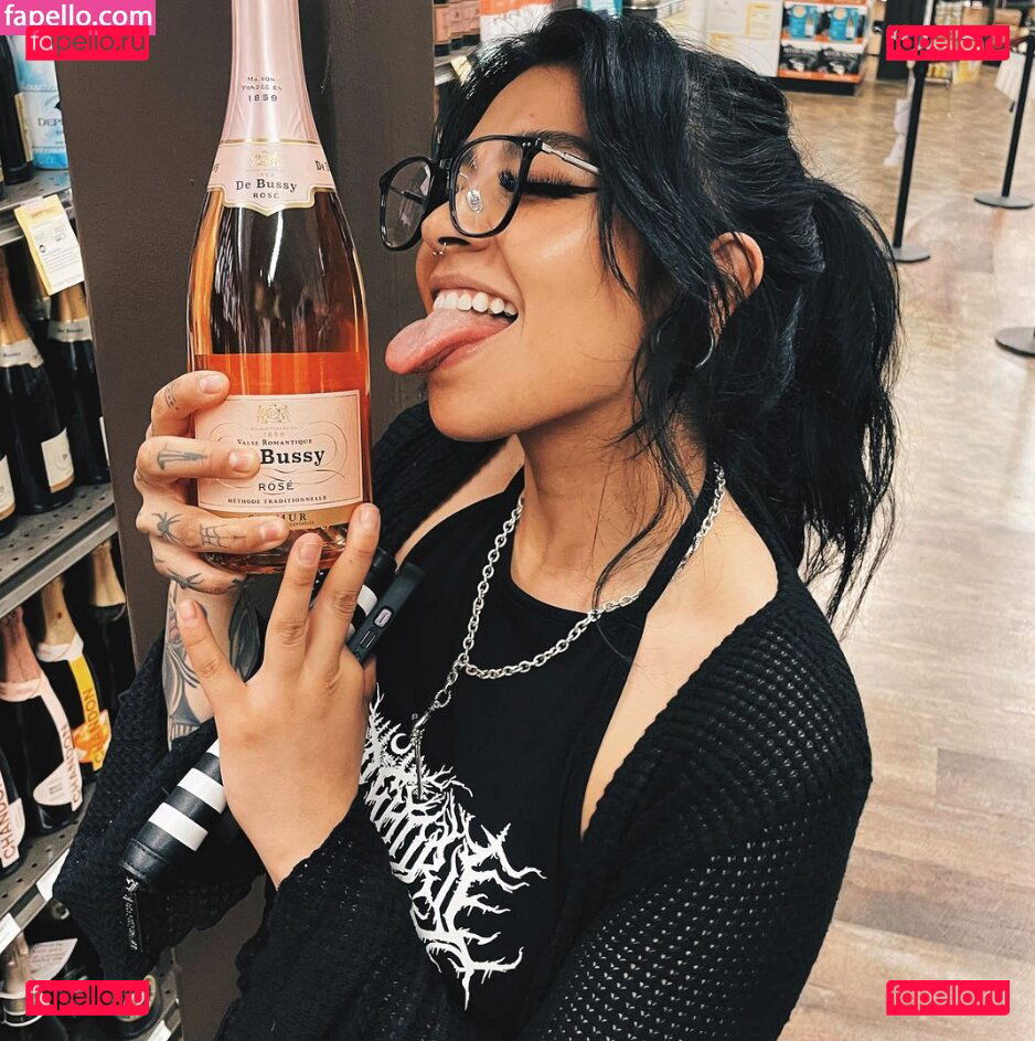 Aileen Senpai / aileen857062121 / aileensenpai Onlyfans Photo Gallery 