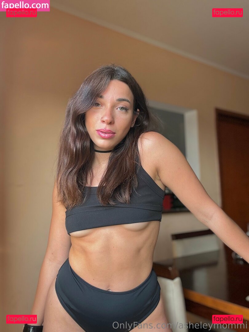 asheleymommi / ashliemolstad Onlyfans Photo Gallery 