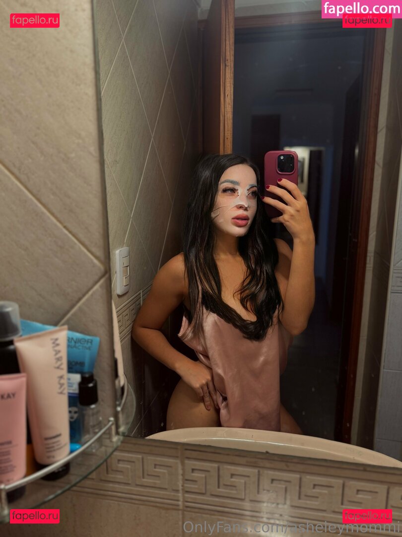 asheleymommi / ashliemolstad Onlyfans Photo Gallery 