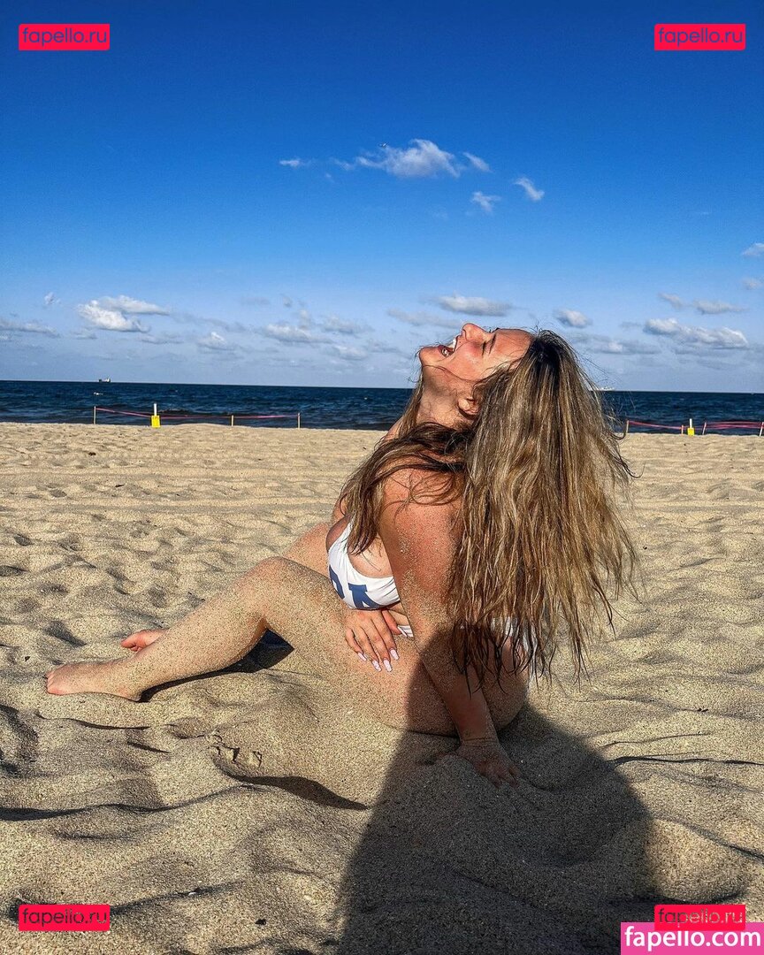 Abby J Nude Onlyfans Photo 6
