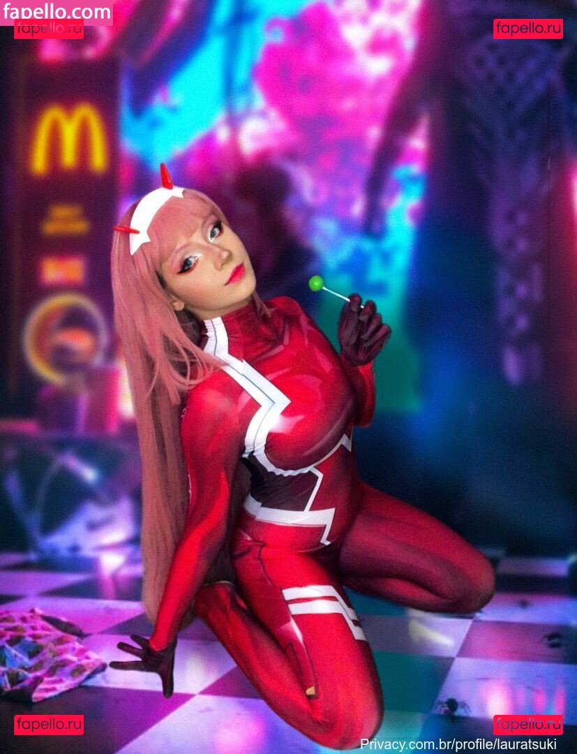 Laura Tsuki / lauratsukii / lunatsuki Onlyfans Photo Gallery 