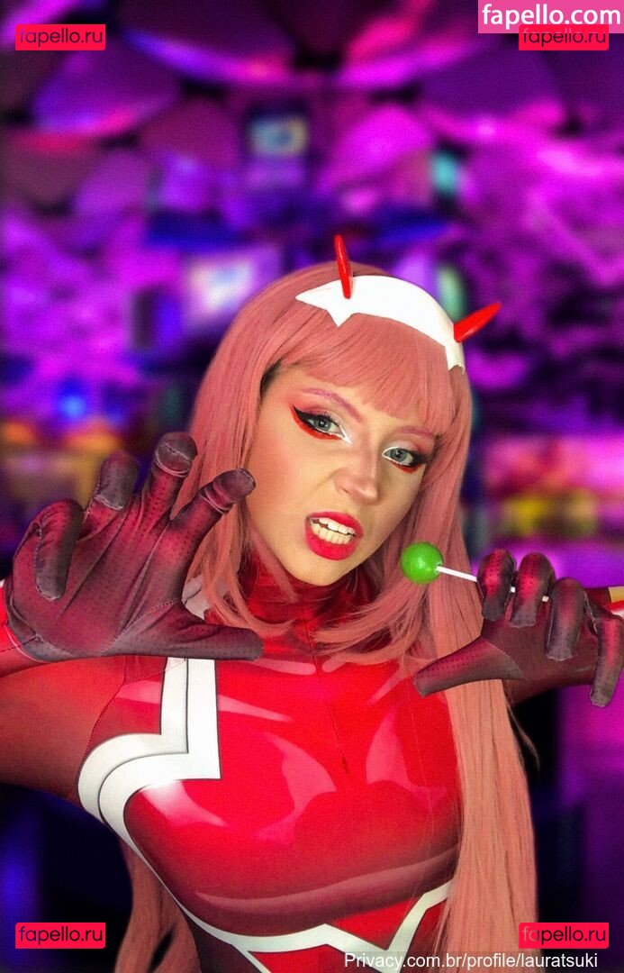 Laura Tsuki / lauratsukii / lunatsuki Onlyfans Photo Gallery 