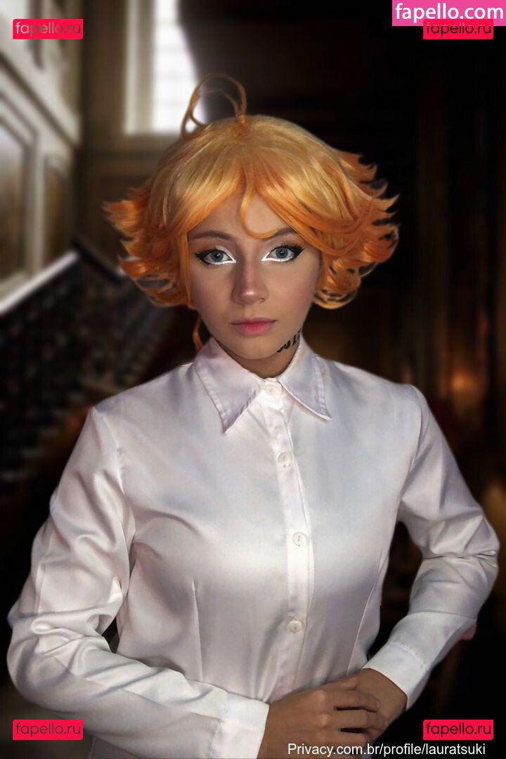 Laura Tsuki / lauratsukii / lunatsuki Onlyfans Photo Gallery 