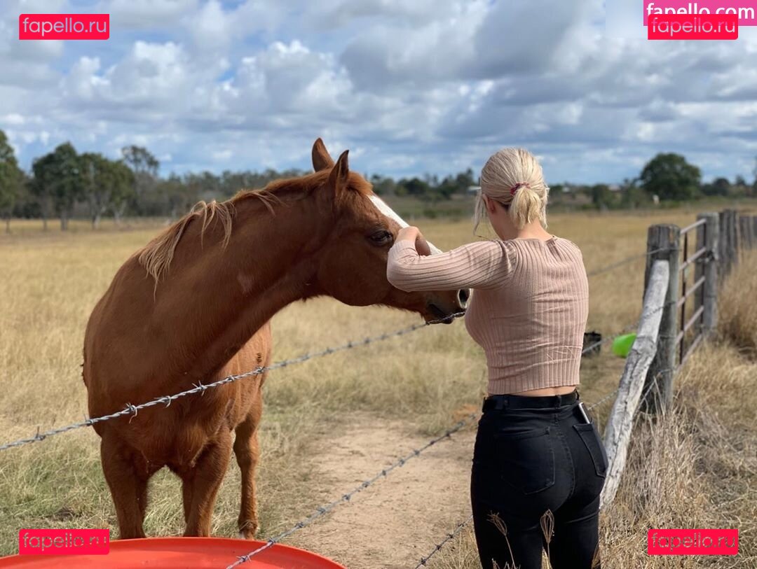 Bree Louise Nude Onlyfans Photo 38