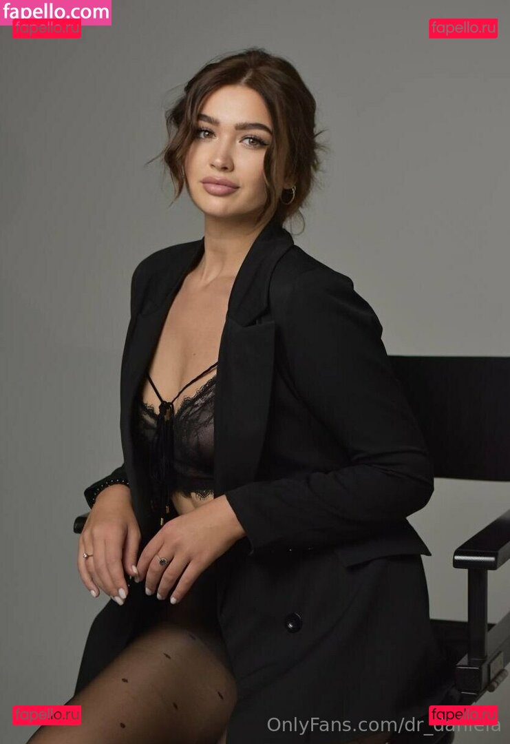 dr_daniela Onlyfans Photo Gallery 