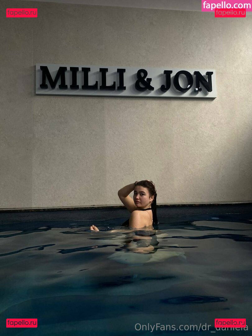 dr_daniela Onlyfans Photo Gallery 