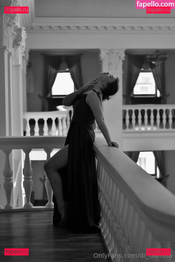 dr_daniela Onlyfans Photo Gallery 