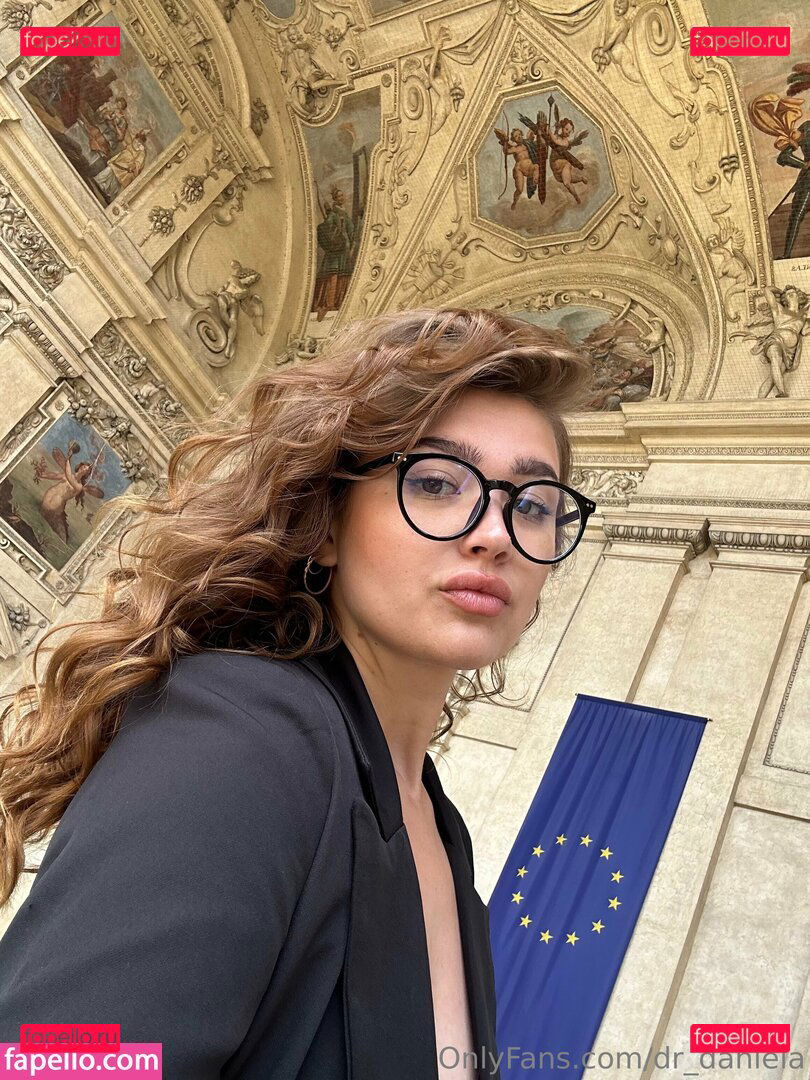 dr_daniela Onlyfans Photo Gallery 