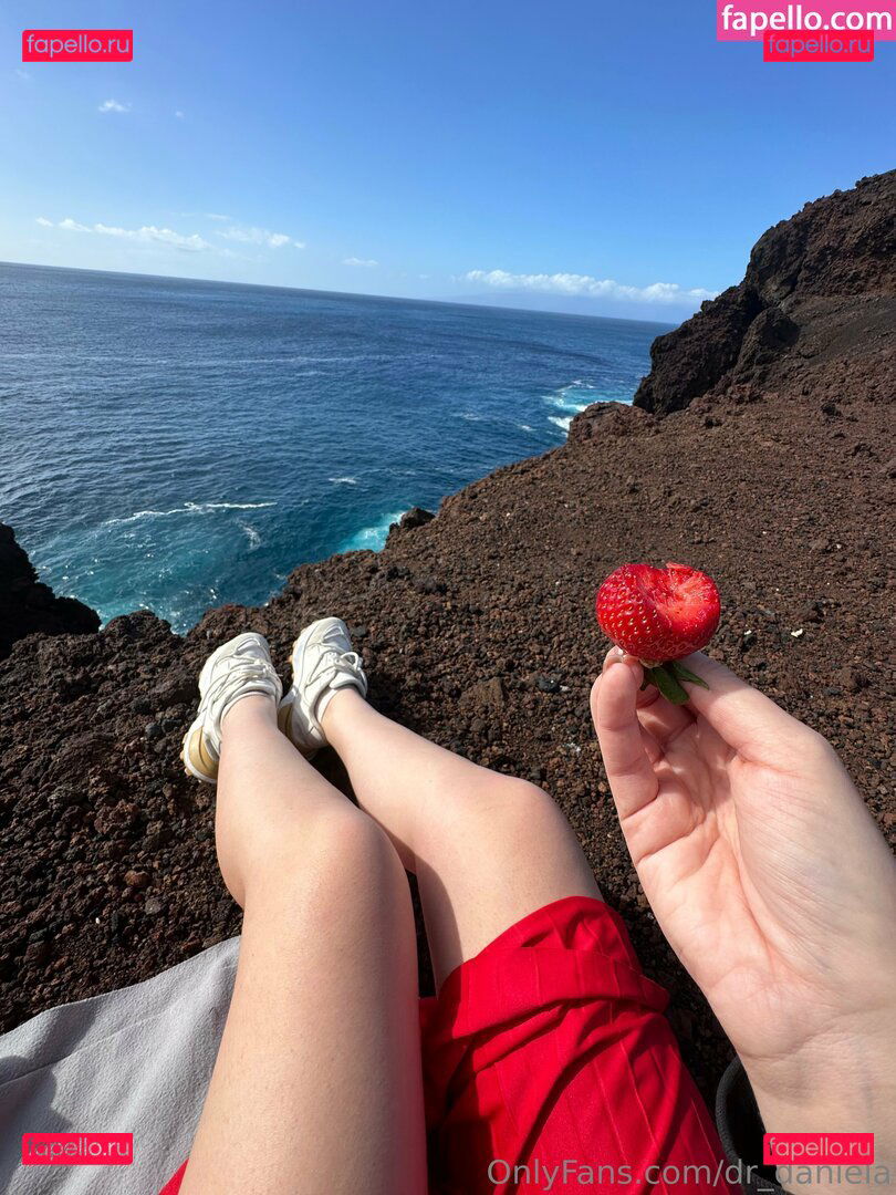 dr_daniela Onlyfans Photo Gallery 