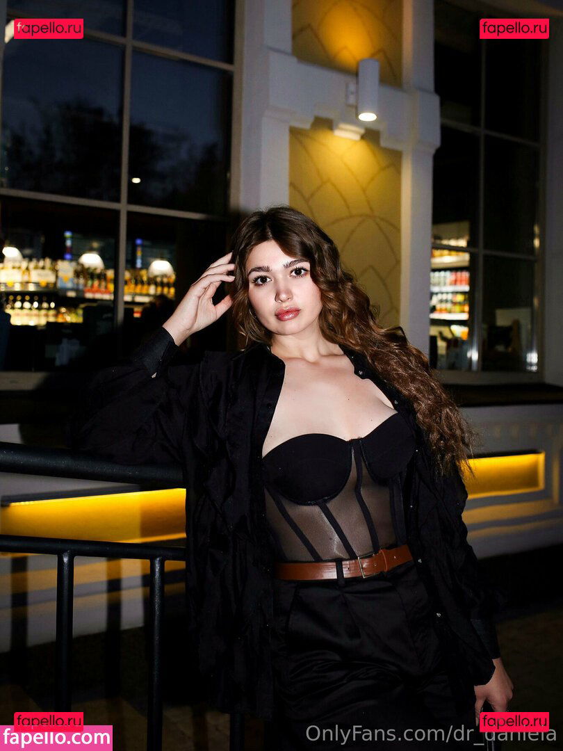 dr_daniela Onlyfans Photo Gallery 