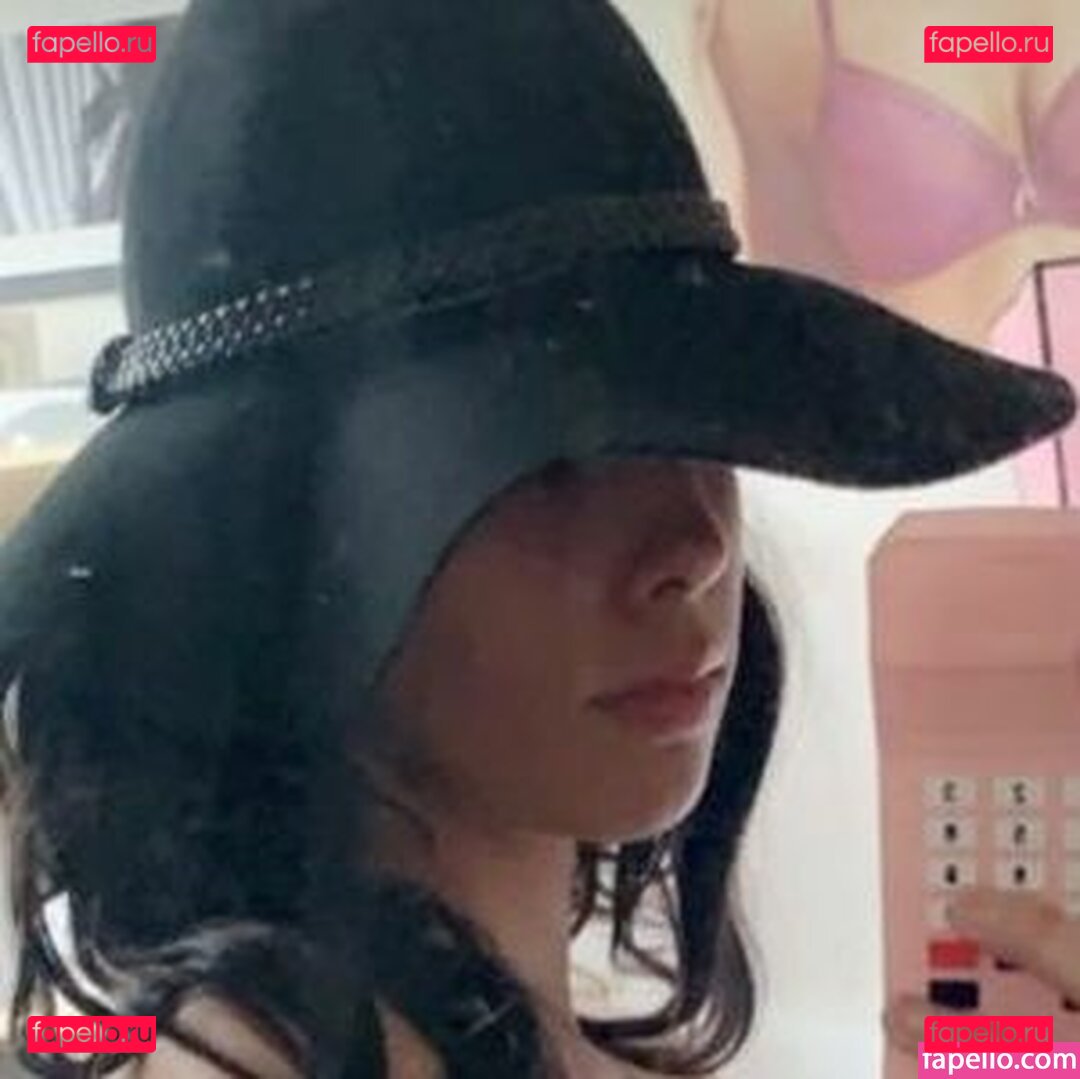 Mireya Milan / cuddle.and.kiss / mireya_milan Onlyfans Photo Gallery 