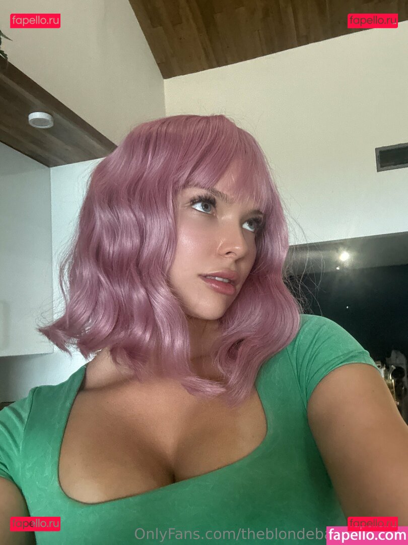 theblondebarbiexo555 / thechanelbestcoast Onlyfans Photo Gallery 