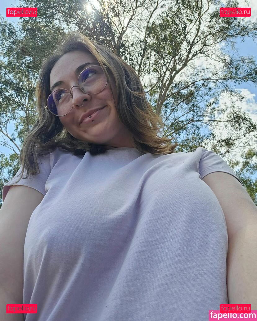 https: / impatient_carnation / impatientcarnation / myytulips Onlyfans Photo Gallery 