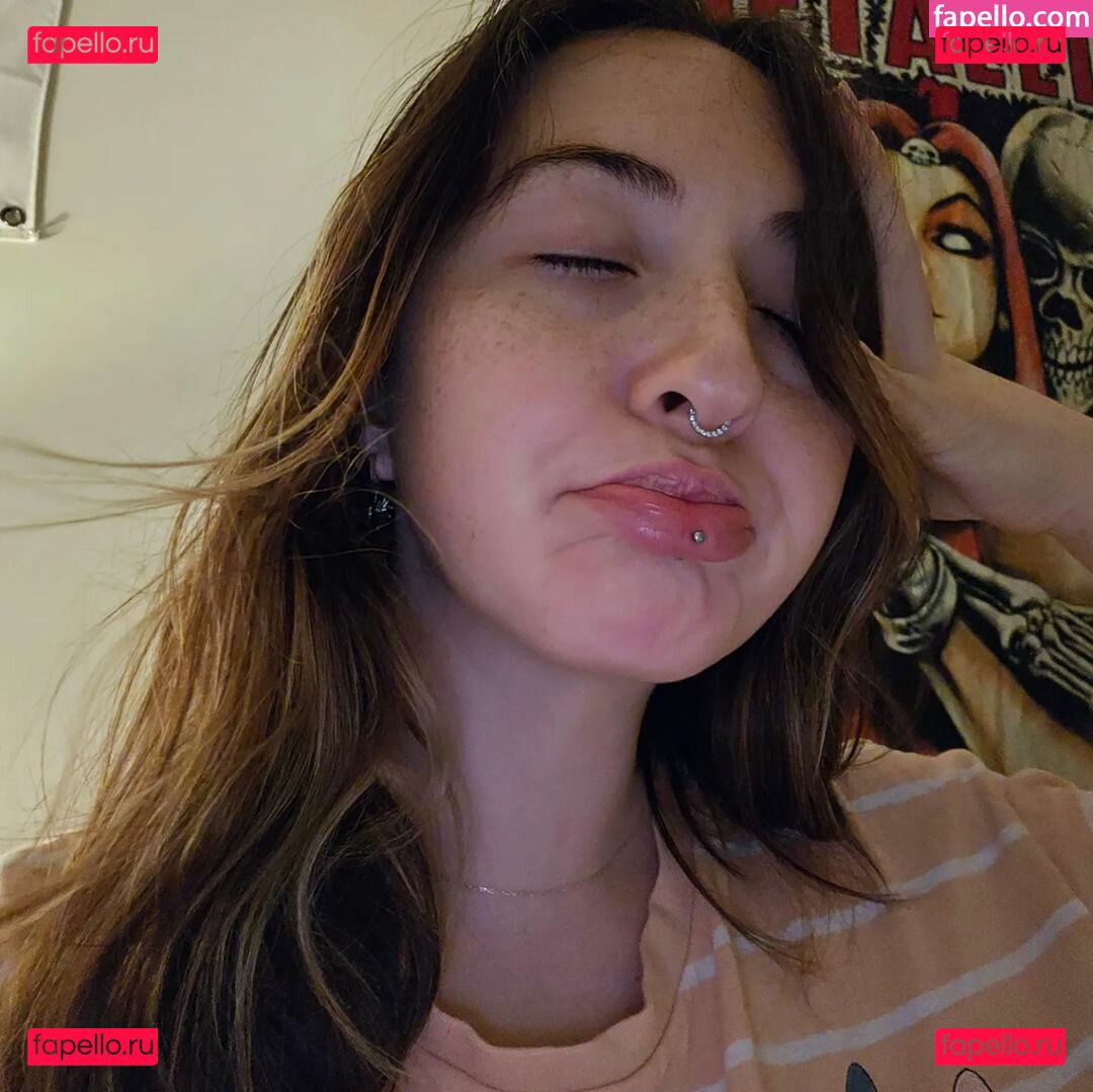 https: / impatient_carnation / impatientcarnation / myytulips Onlyfans Photo Gallery 