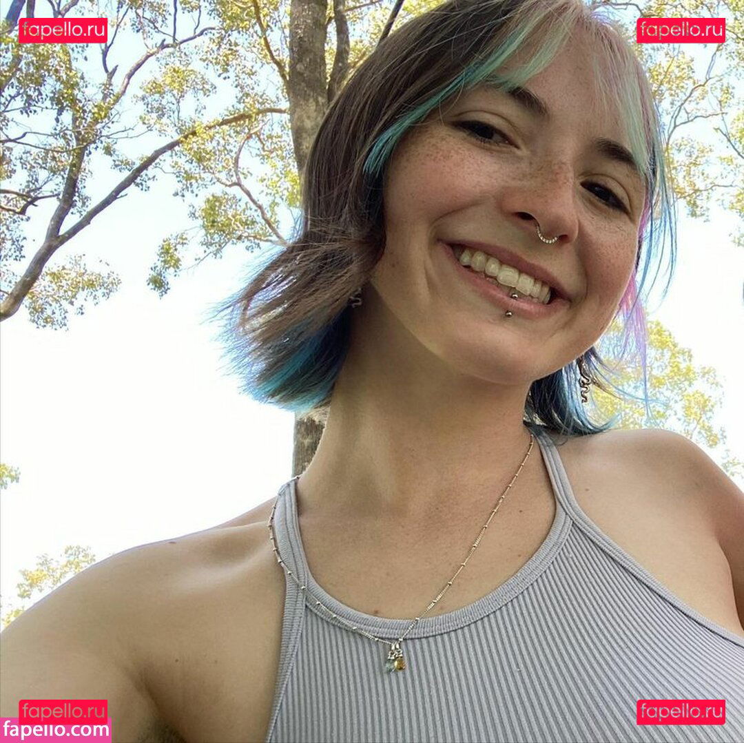 https: / impatient_carnation / impatientcarnation / myytulips Onlyfans Photo Gallery 