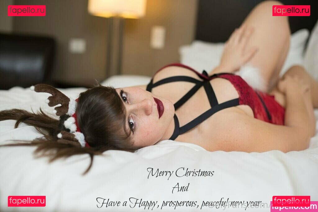 Embereon Nude Onlyfans Photo 16