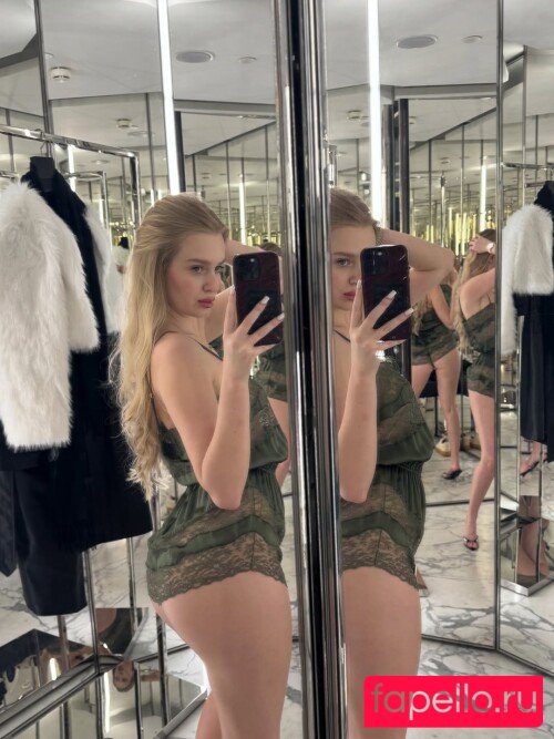 Vlada Dobryak Nude Onlyfans Photo 27