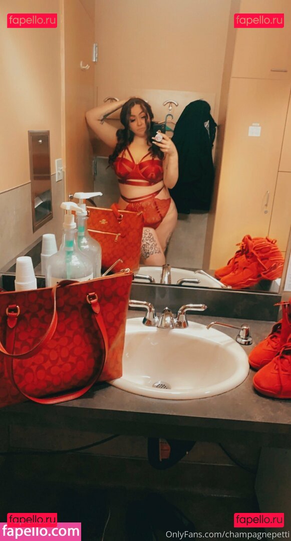 champagnepetti Nude Onlyfans Photo 32