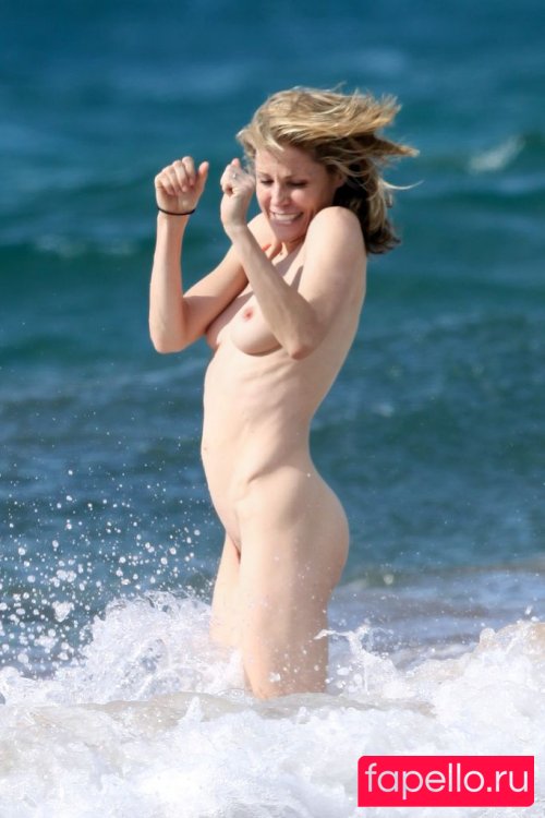 Julie Bowen Nude Onlyfans Photo 25