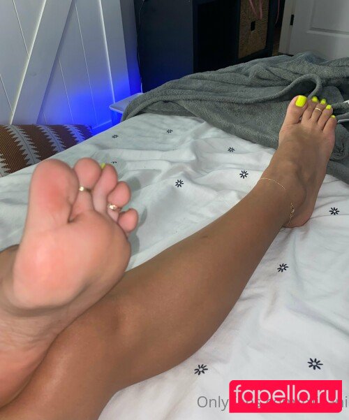 feetbymiliani Nude Onlyfans Photo 36